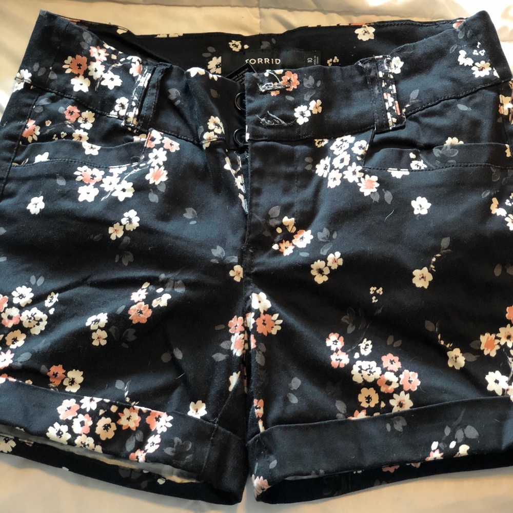 Torrid floral shorts 10